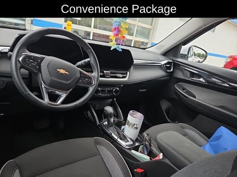 Used 2024 Chevrolet TrailBlazer LT w/ Convenience Package AWD/4WD image 13
