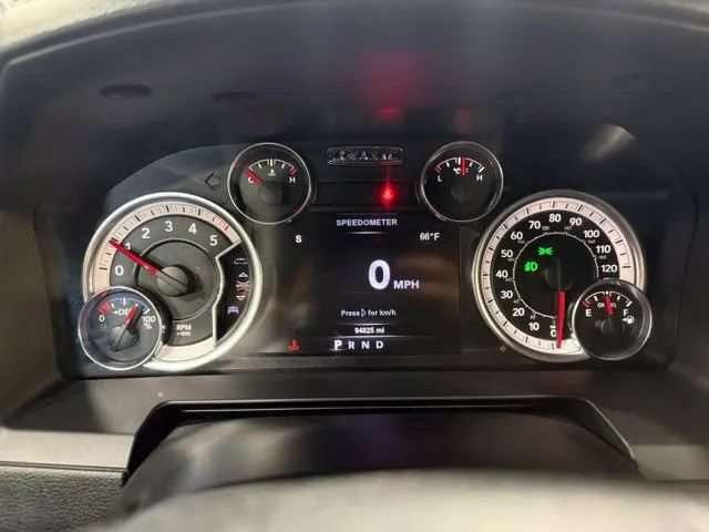 Used 2017 RAM 1500 Laramie w/ Convenience Group AWD/4WD image 6