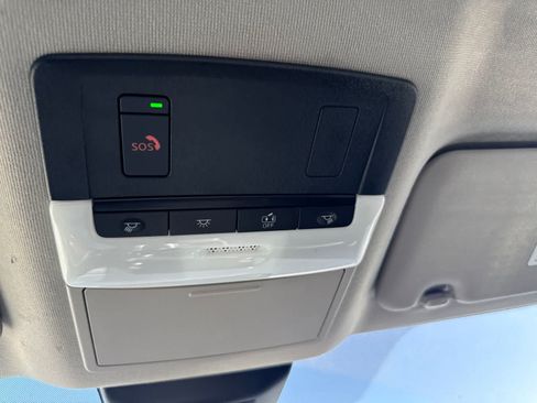 Used 2025 Nissan Sentra SV FWD image 28