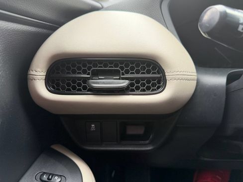 Used 2024 Honda HR-V LX image 14