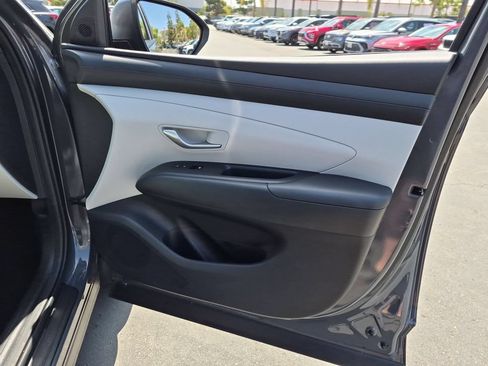Used 2025 Hyundai Tucson SEL AWD/4WD image 32