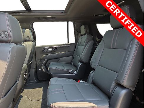 Used 2025 Chevrolet Suburban RST w/ RST Capability Package image 11