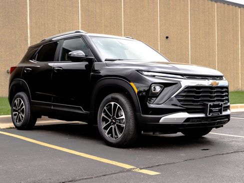 New 2026 Chevrolet TrailBlazer LT AWD/4WD image 2