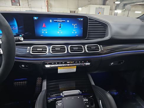 New 2026 Mercedes-Benz GLE 53 AMG 4MATIC Coupe image 21