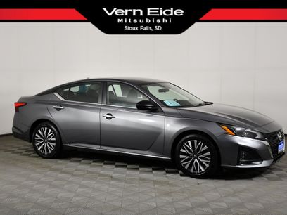 Used 2024 Nissan Altima 2.5 SV