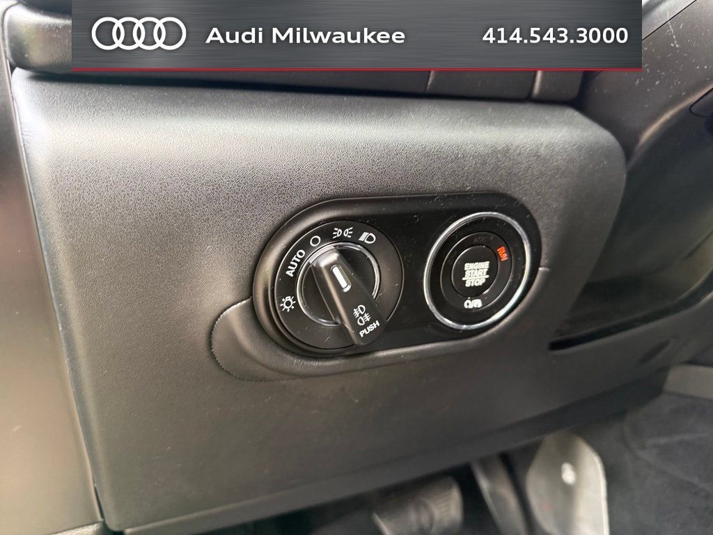 Used 2021 Maserati Levante AWD/4WD image 22