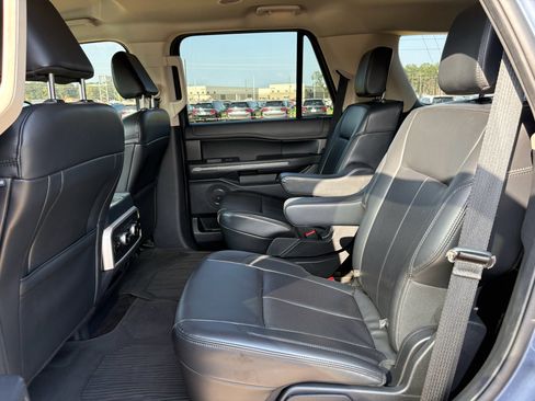 Used 2022 Ford Expedition XLT RWD image 26