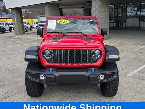 Used 2025 Jeep Wrangler Unlimited Rubicon 4xe w/ Convenience Group AWD/4WD image 10