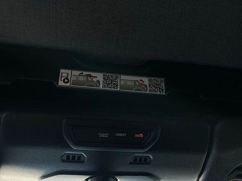 Used 2022 Jeep Wrangler Unlimited Sport image 44