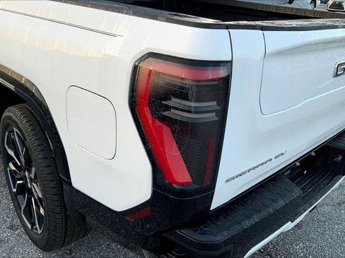 New 2025 GMC Sierra EV Denali image 14