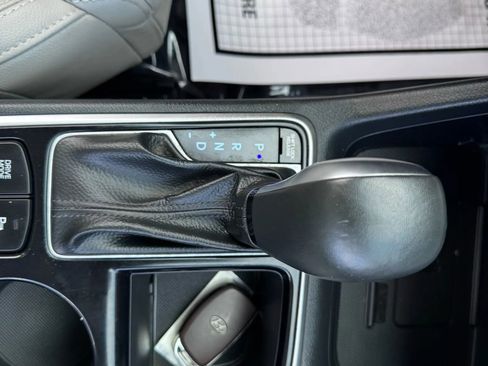 Used 2019 Hyundai Sonata Limited w/ Ultimate Package 04 image 26