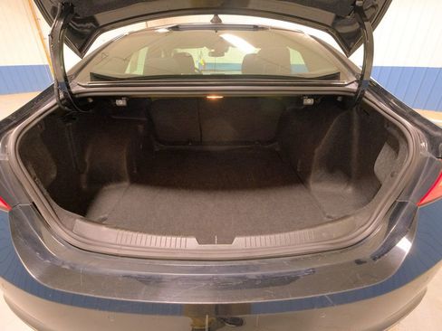 Used 2024 Chevrolet Malibu LT image 23