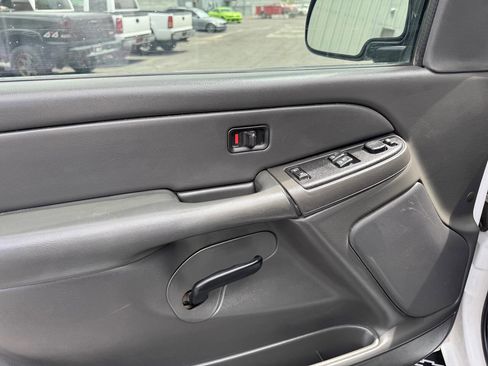 Used 2007 Chevrolet Silverado 2500 W/T w/ Heavy-Duty Power Package RWD image 26