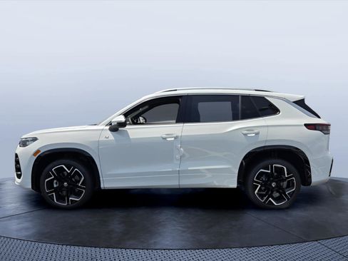 New 2026 Volkswagen Tiguan SEL R-Line AWD/4WD image 3
