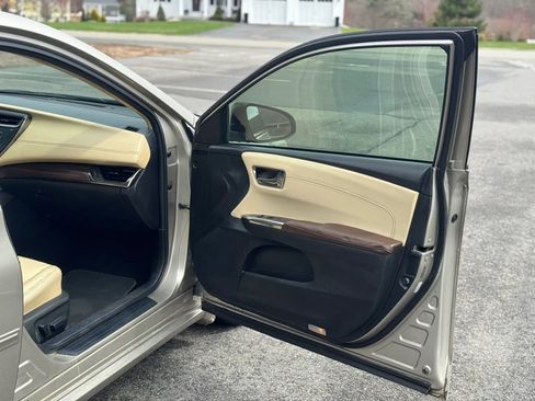 Used 2014 Toyota Avalon XLE Touring image 16