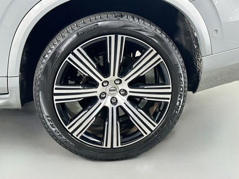 Certified 2024 Volvo XC90 B5 Plus image 32