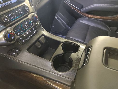 Used 2019 Chevrolet Tahoe LT image 26