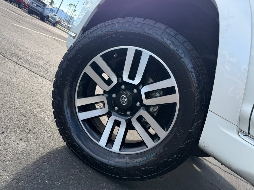 Used 2019 Toyota 4Runner Limited AWD/4WD image 5