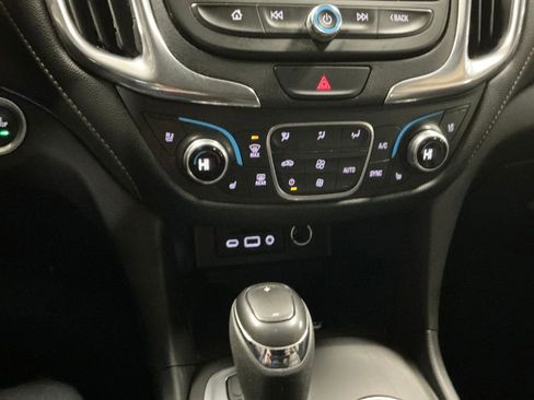 Used 2020 Chevrolet Equinox Premier image 18