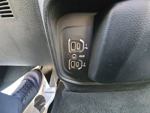 Used 2020 RAM 1500 Big Horn AWD/4WD image 40