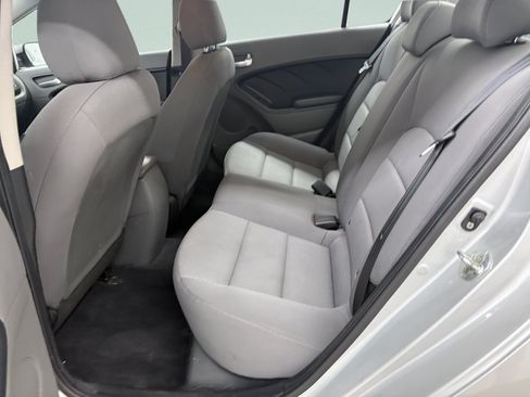 Used 2017 Kia Forte LX FWD image 10