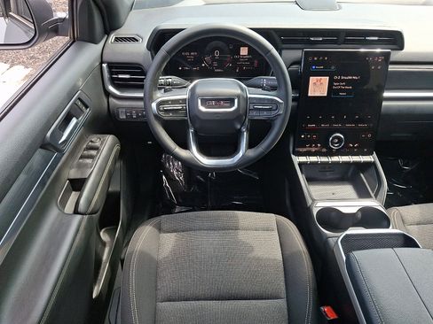 Used 2025 GMC Terrain Elevation AWD/4WD image 12