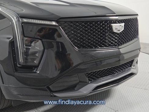 Used 2024 Cadillac XT4 Sport image 10