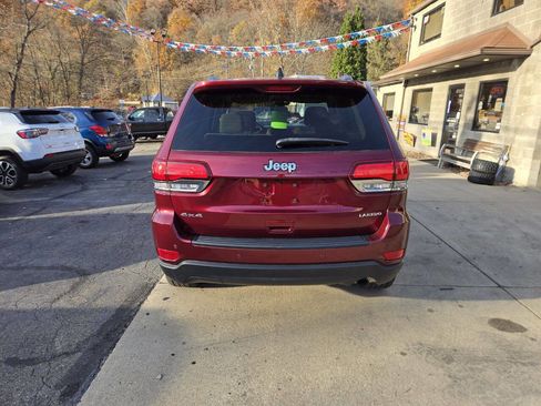 Used 2021 Jeep Grand Cherokee Laredo image 7