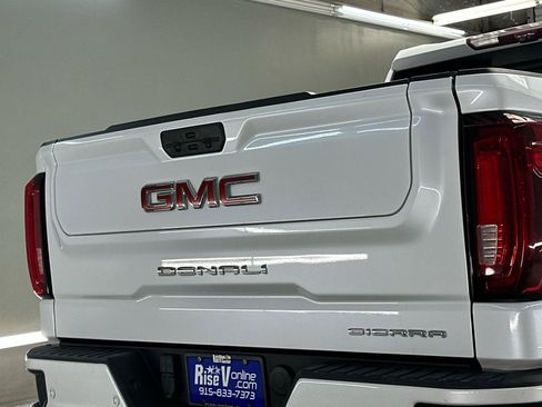 Used 2022 GMC Sierra 1500 Denali w/ Denali Reserve Package AWD/4WD image 10