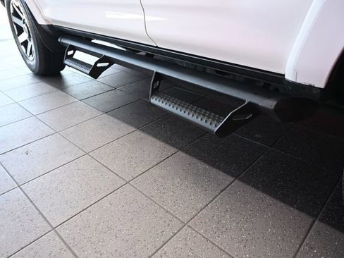 Certified 2020 Toyota 4Runner TRD Off-Road image 9