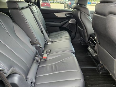 Certified 2026 Acura MDX w/ Technology Package FWD image 18