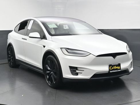 Used 2021 Tesla Model X Performance image 2