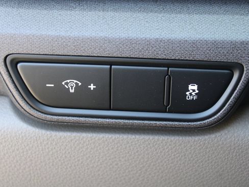 New 2026 Kia Carnival EX FWD image 32