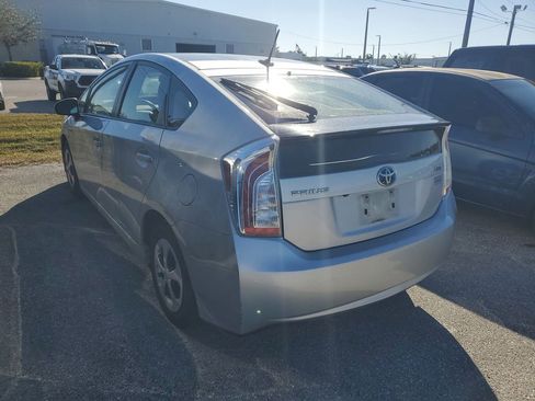 Used 2014 Toyota Prius Four image 5
