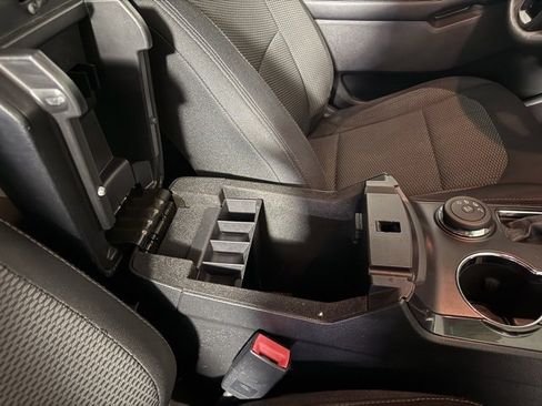 Used 2016 Ford Explorer XLT image 53