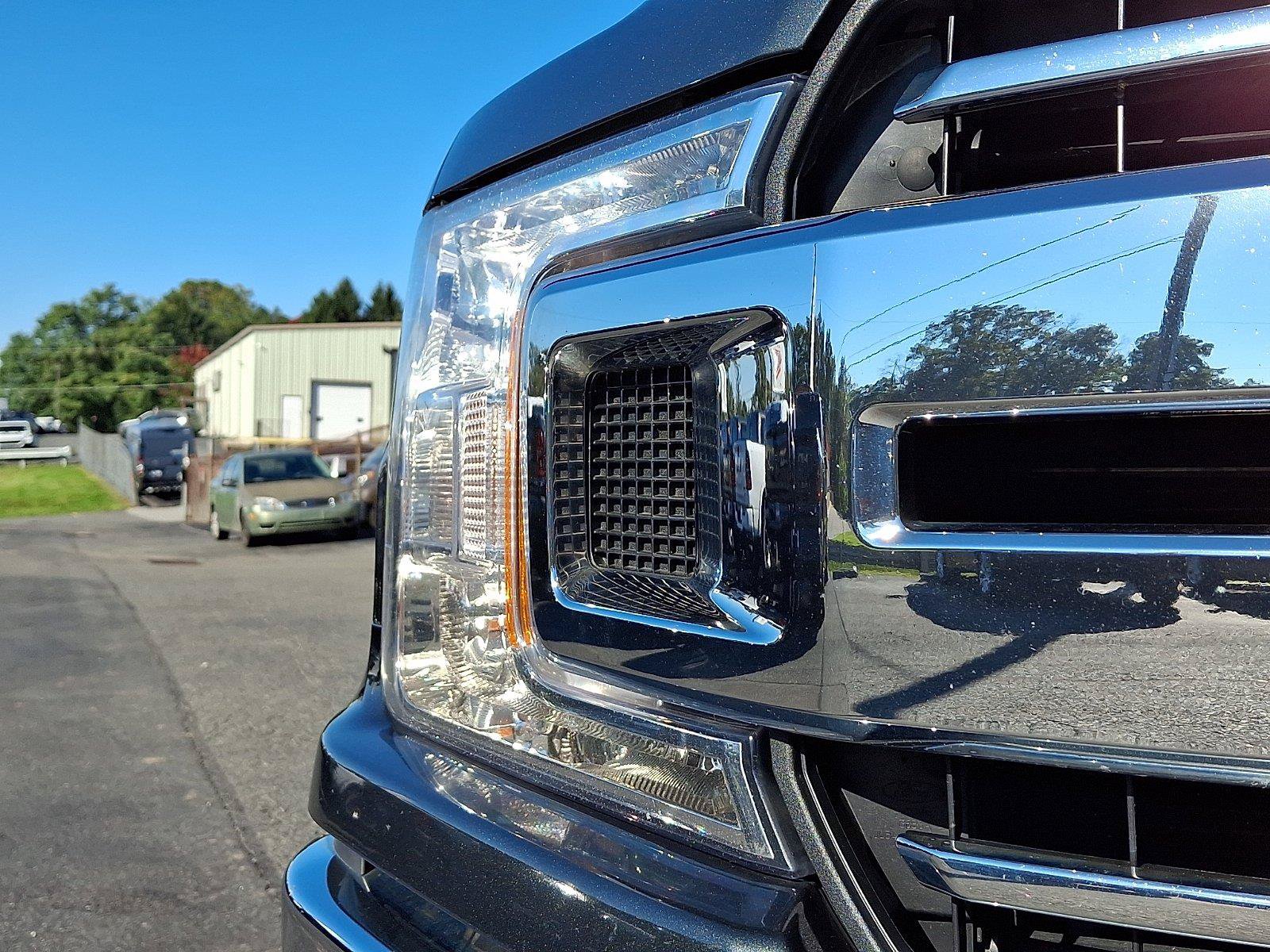 Used 2018 Ford F150 XLT AWD/4WD image 9