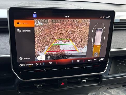 New 2025 Volkswagen ID. Buzz Pro S image 14