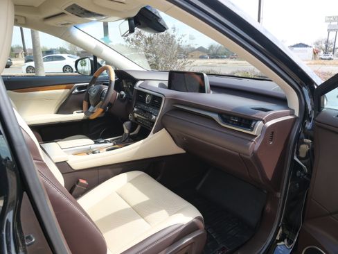 Used 2018 Lexus RX 350 FWD w/ Premium Package image 13