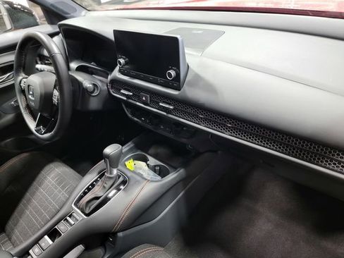 Certified 2025 Honda HR-V Sport image 16