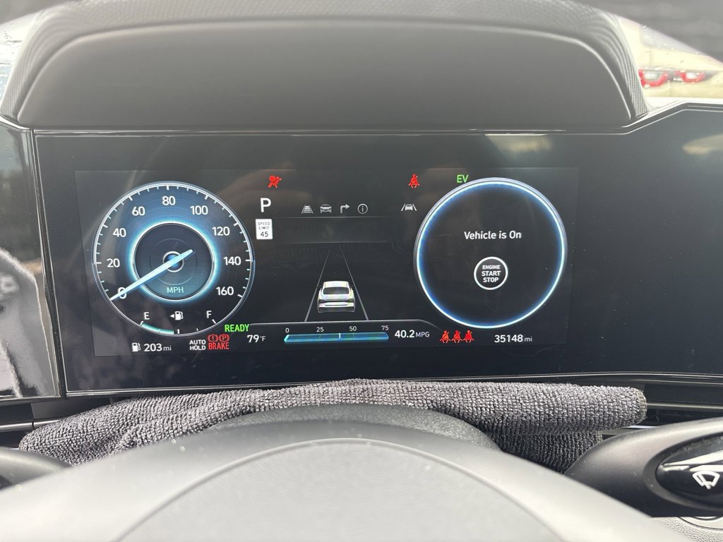 Used 2025 Hyundai Elantra SEL FWD image 11
