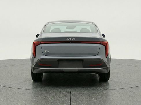 Used 2025 Kia K4 LXS image 7