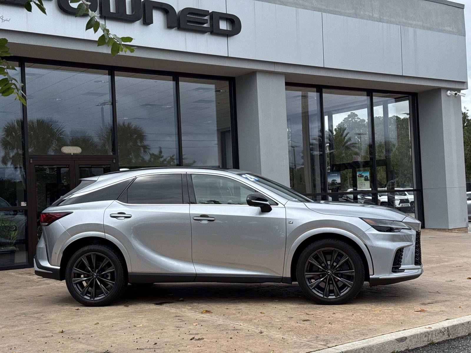 Used 2024 Lexus RX 350 F Sport w/ Convenience Package AWD/4WD image 35