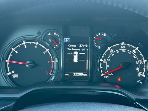 Used 2024 Toyota 4Runner SR5 image 24