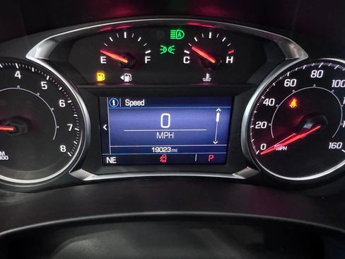Used 2022 GMC Terrain SLE AWD/4WD image 17