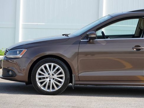 Used 2014 Volkswagen Jetta TDI FWD image 12