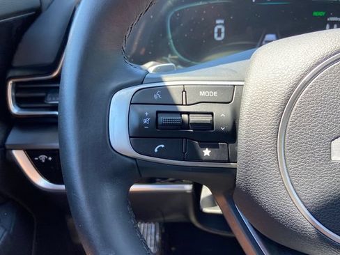 Used 2023 Kia Sportage EX AWD/4WD image 17