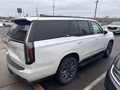 Used 2024 Cadillac Escalade Sport image 1