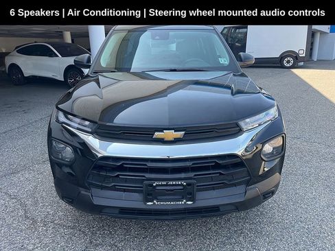 Used 2023 Chevrolet TrailBlazer LS AWD/4WD image 2