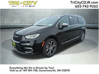 New 2026 Chrysler Pacifica Pinnacle