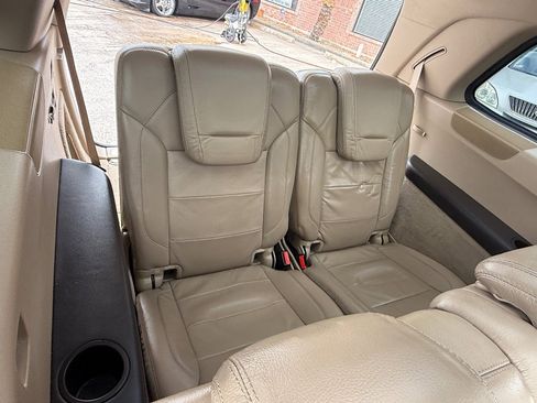 Used 2014 Mercedes-Benz GL 550 4MATIC image 23